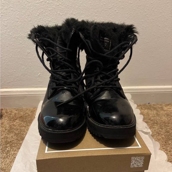 Shoes - Black Fur-Lined Women's Boots